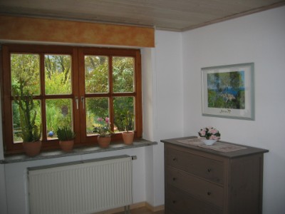 Der Ausblick vom Doppelbett in's Grüne