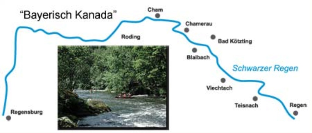 Flussabschnitt mit Stromschnellen